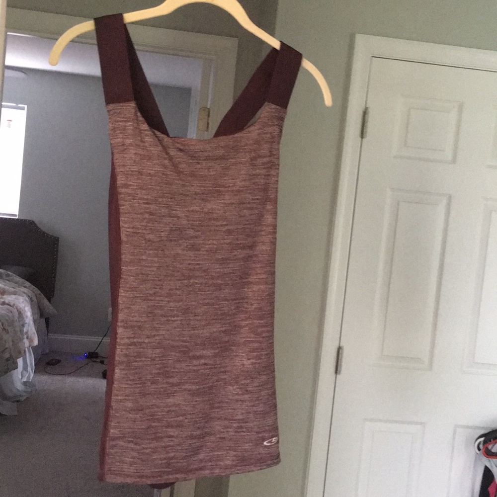 Workout tank top